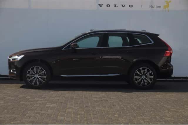 Volvo XC60 (2020) thumbnail 4