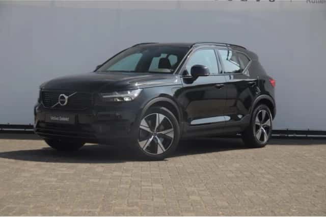 Volvo XC40 (2021) thumbnail 3