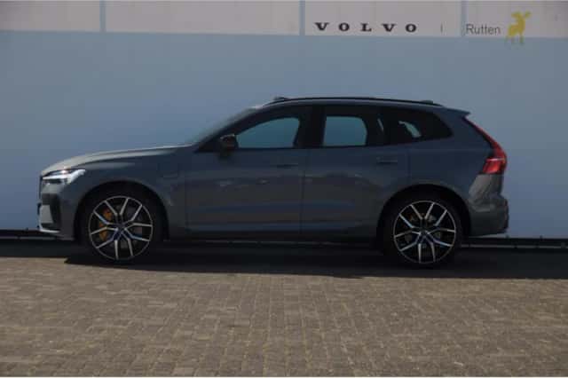 Volvo XC60 (2024) thumbnail 4