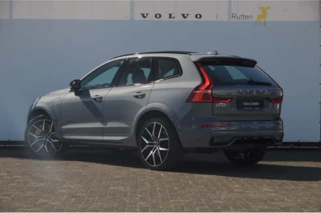 Volvo XC60 (2024) thumbnail 5