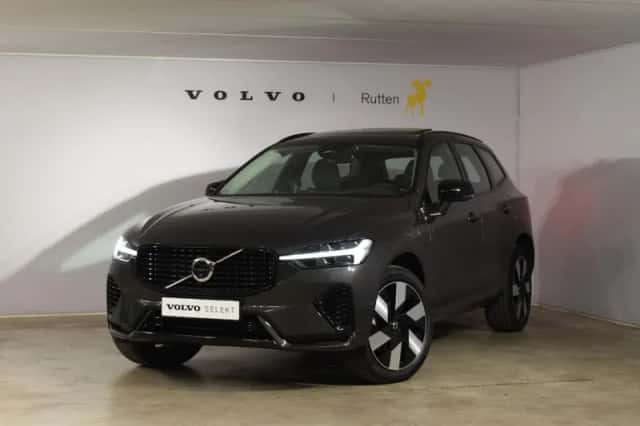 Volvo XC60 (2024) thumbnail 2