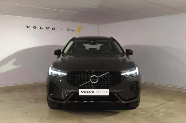 Volvo XC60 (2024) thumbnail 3