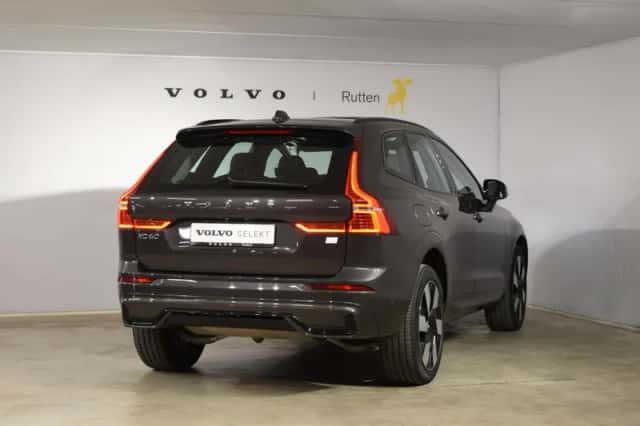 Volvo XC60 (2024) thumbnail 5