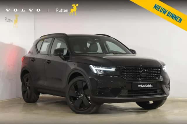 Volvo XC40 (2025) thumbnail 1