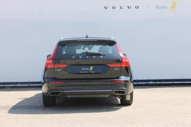 Volvo V60 (2021) thumbnail 5