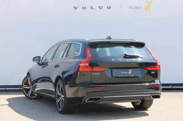 Volvo V60 (2021) thumbnail 6