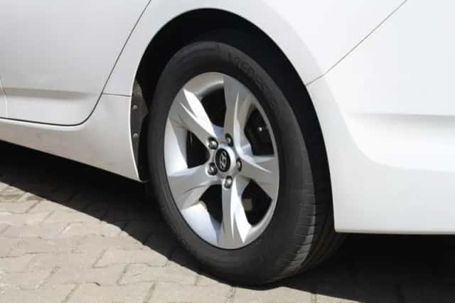 Hyundai i40 (2016) thumbnail 11