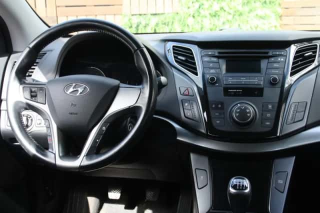 Hyundai i40 (2016) thumbnail 12