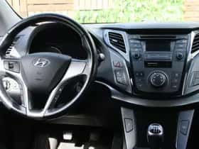 Hyundai i40 (2016) thumbnail 12