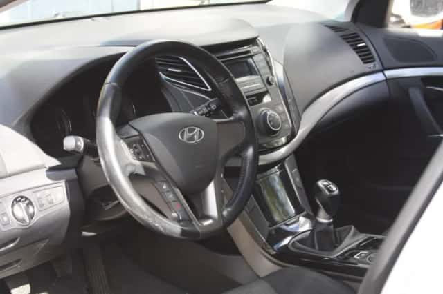 Hyundai i40 (2016) thumbnail 7
