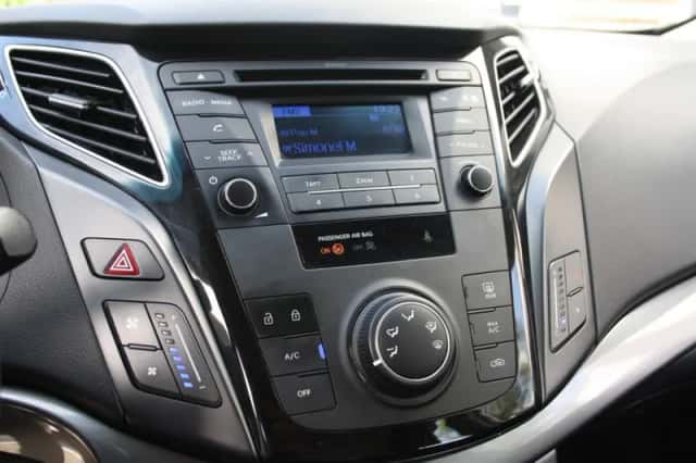 Hyundai i40 (2016) thumbnail 10