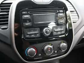 Renault Captur (2014) thumbnail 11