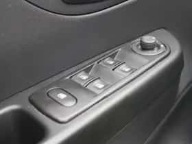 Renault Captur (2014) thumbnail 16