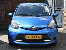 Toyota Aygo (2012) thumbnail 2
