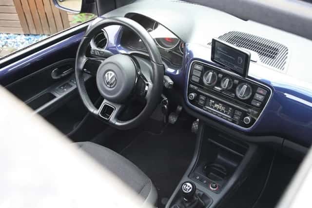 Volkswagen Up (2016) thumbnail 7