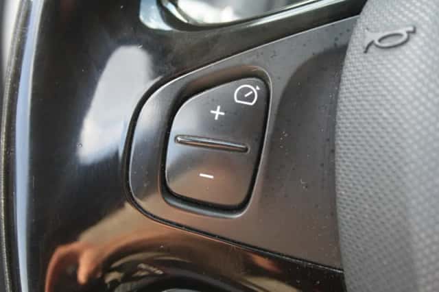 Renault Clio (2014) thumbnail 12