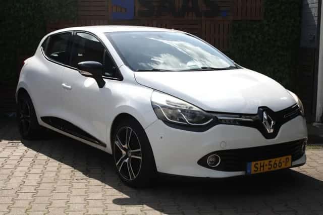 Renault Clio (2014) thumbnail 3