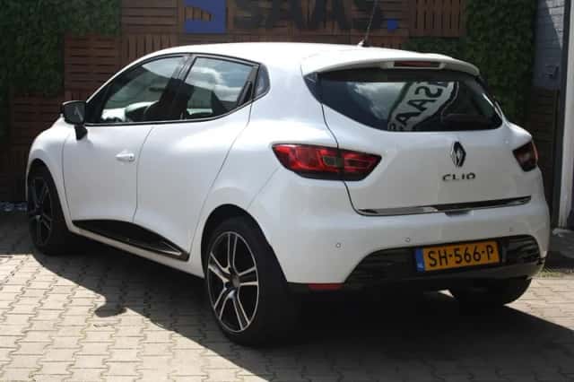 Renault Clio (2014) thumbnail 4