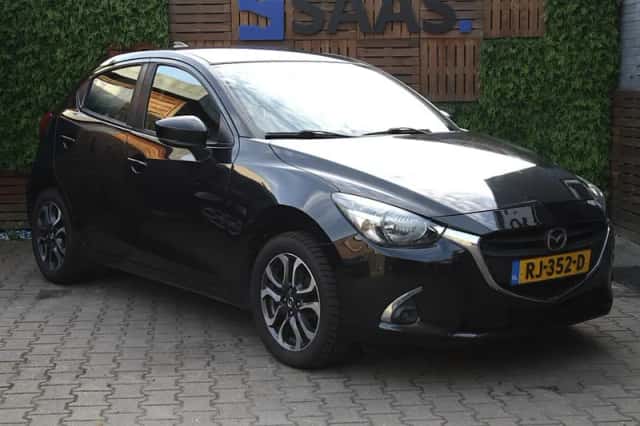 Mazda 2 (2017) thumbnail 2