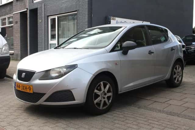 SEAT Ibiza (2009) thumbnail 3