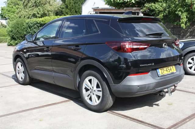 Opel Grandland X (2019) thumbnail 4