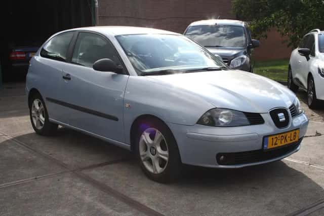 SEAT Ibiza (2004) thumbnail 3