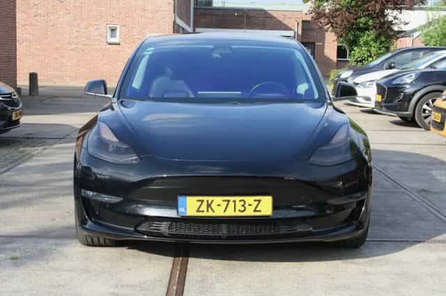 Tesla Model 3 (2019) thumbnail 2