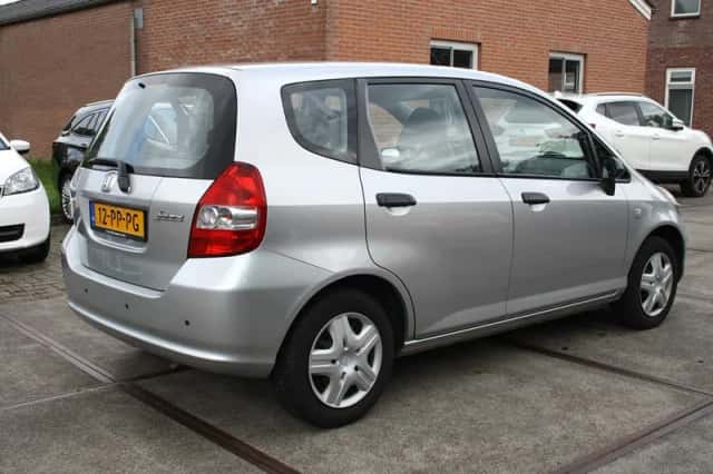 Honda Jazz (2004) thumbnail 4