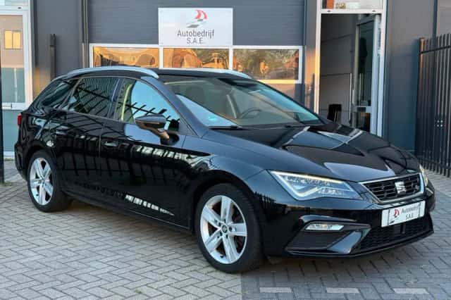 SEAT Leon (2019) thumbnail 2
