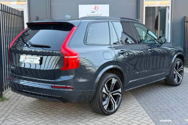 Volvo XC90 (2022) thumbnail 3