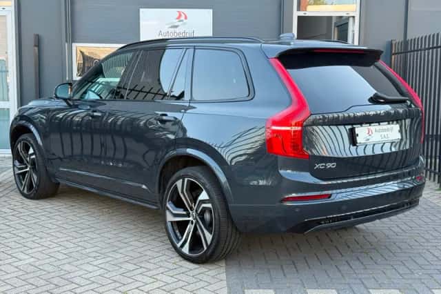 Volvo XC90 (2022) thumbnail 4