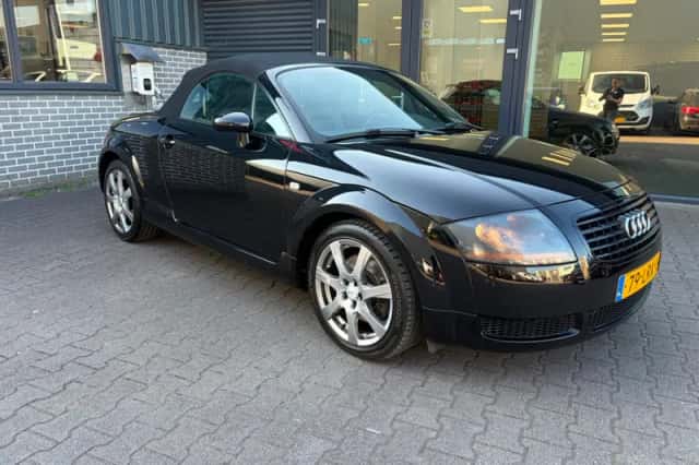 Audi TT (2002) thumbnail 2