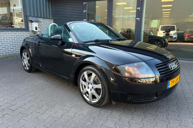 Audi TT (2002) thumbnail 3