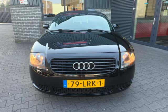 Audi TT (2002) thumbnail 4