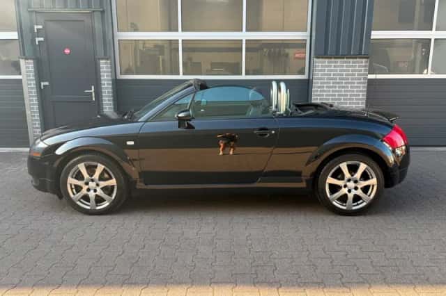 Audi TT (2002) thumbnail 6