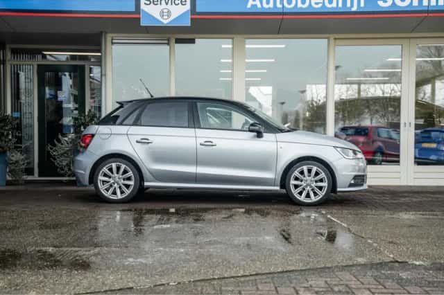 Audi A1 (2018) thumbnail 3