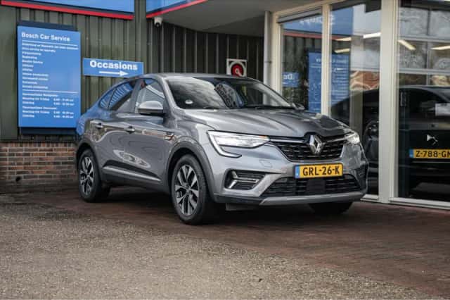 Renault Arkana (2021) thumbnail 2