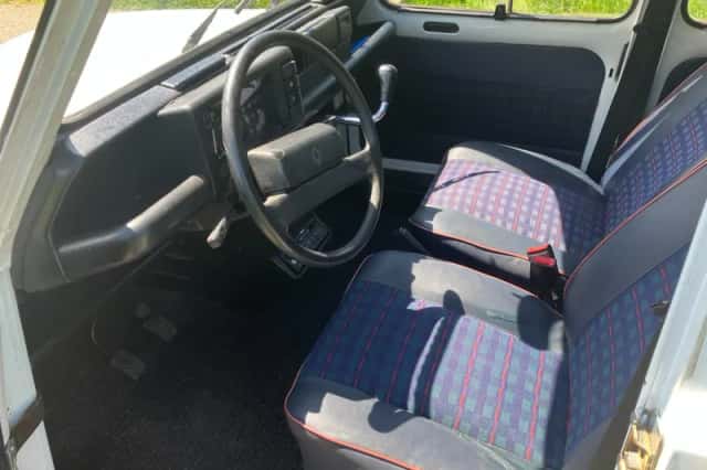Renault 4 (1990) thumbnail 6