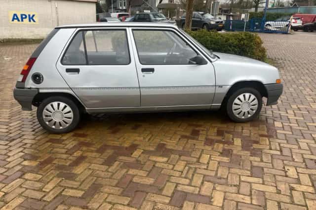 Renault 5 (1991) thumbnail 4