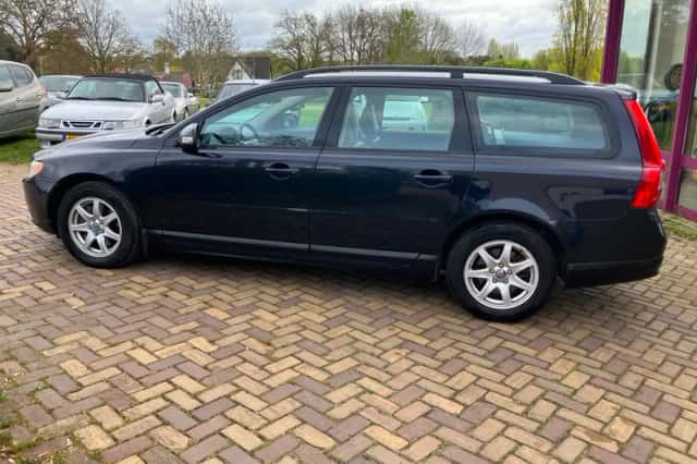 Volvo V70 (2008) thumbnail 3