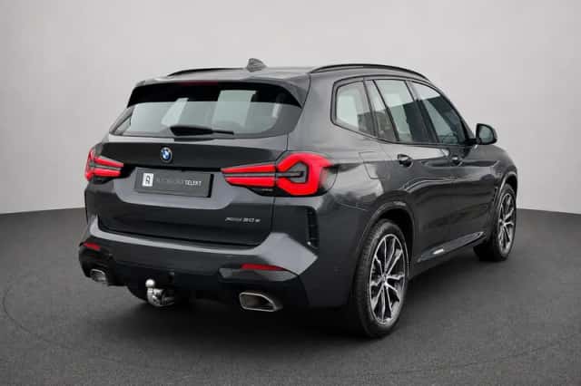 BMW X3 (2021) thumbnail 2