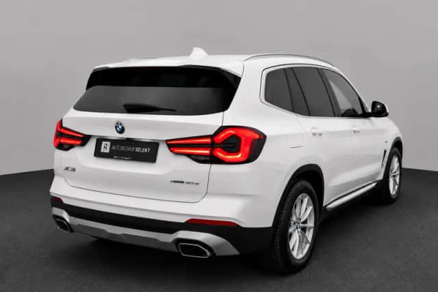 BMW X3 (2022) thumbnail 2