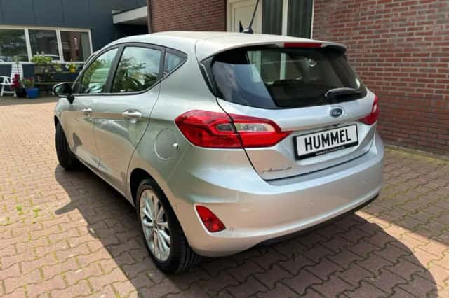 Ford Fiesta (2018) thumbnail 2
