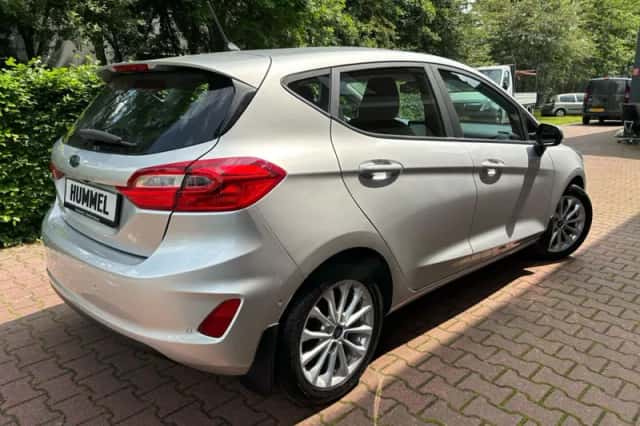 Ford Fiesta (2018) thumbnail 3