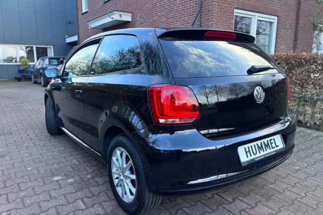 Volkswagen Polo (2011) thumbnail 2