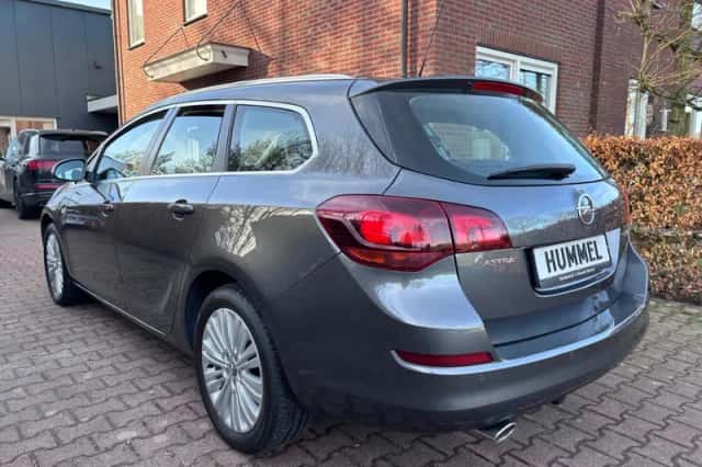 Opel Astra (2020) thumbnail 2
