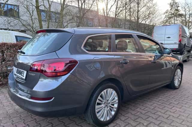 Opel Astra (2020) thumbnail 3