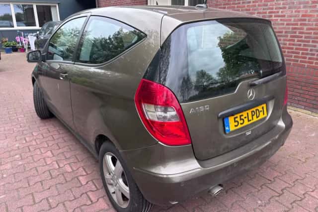 Mercedes-Benz A-Klasse (2010) thumbnail 2