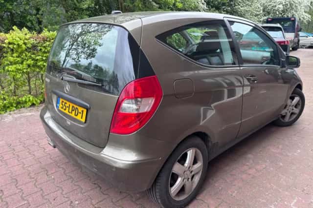 Mercedes-Benz A-Klasse (2010) thumbnail 3