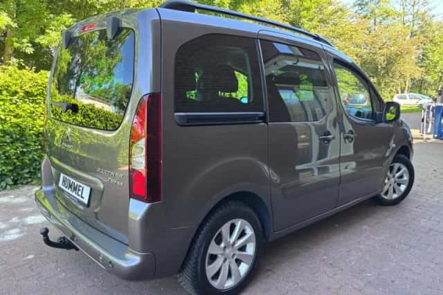 Peugeot Partner (2018) thumbnail 3